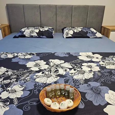 Bohemi With Free Parking Apartment *