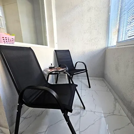 Apartment Bohemi With Free Parking