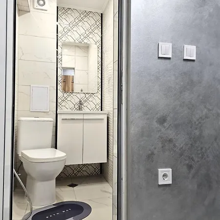 Bohemi With Free Parking