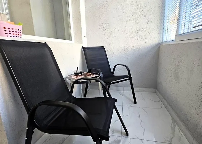 公寓 Bohemi With Free Parking